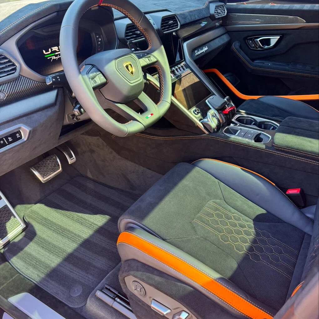 Lamborghini Urus interior, cleaned and conditioned
